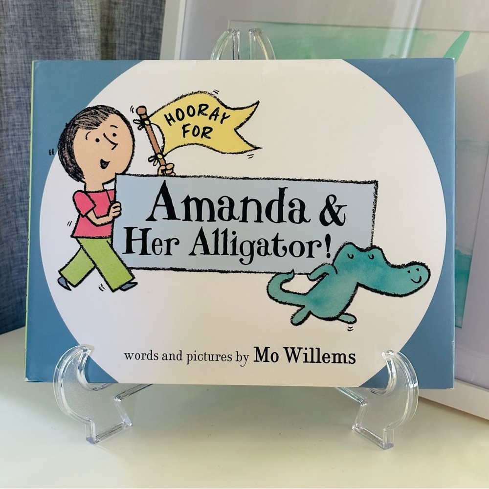 NEW Hooray For Amanda And Her Alligator 🐊 Hardcover Picture Book Mo Willems